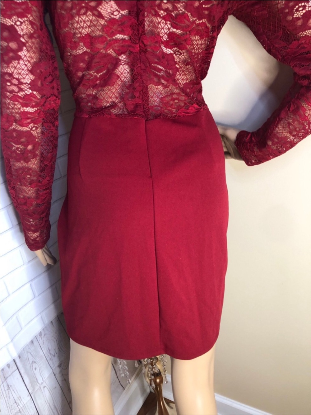 Haute Monde Red Lace Long-Sleeve Sheath Dress - Picture 4 of 10